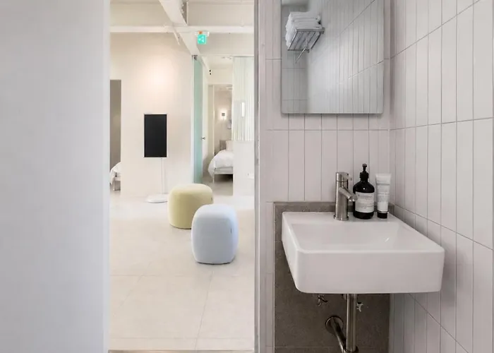 아파트 New Dh 3 / 3br 2bath / 3min Hongik Univ Stn *