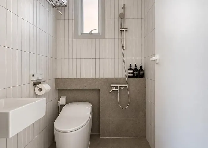 New Dh 3 / 3br 2bath / 3min Hongik Univ Stn 서울특별시